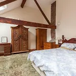 Unique Apartment With Parking - Malone