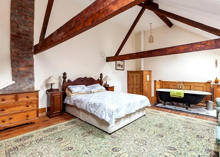 Unique Apartment With Parking - Malone
